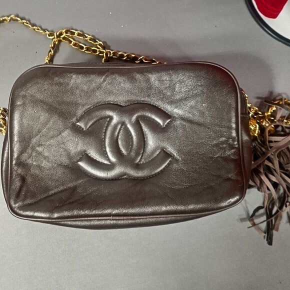 Quilted Brown Leather Shoulder Bag – Tassel & Chain Strap - Picture 7 of 16